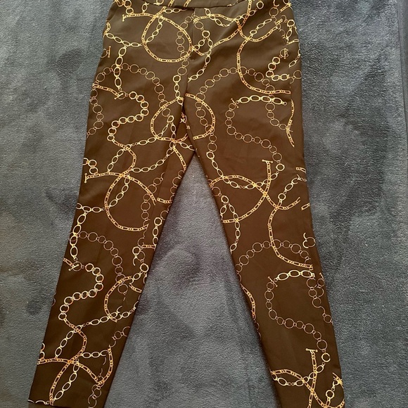 New Zara black pants with gold chain pattern
size 10 - Picture 4 of 8